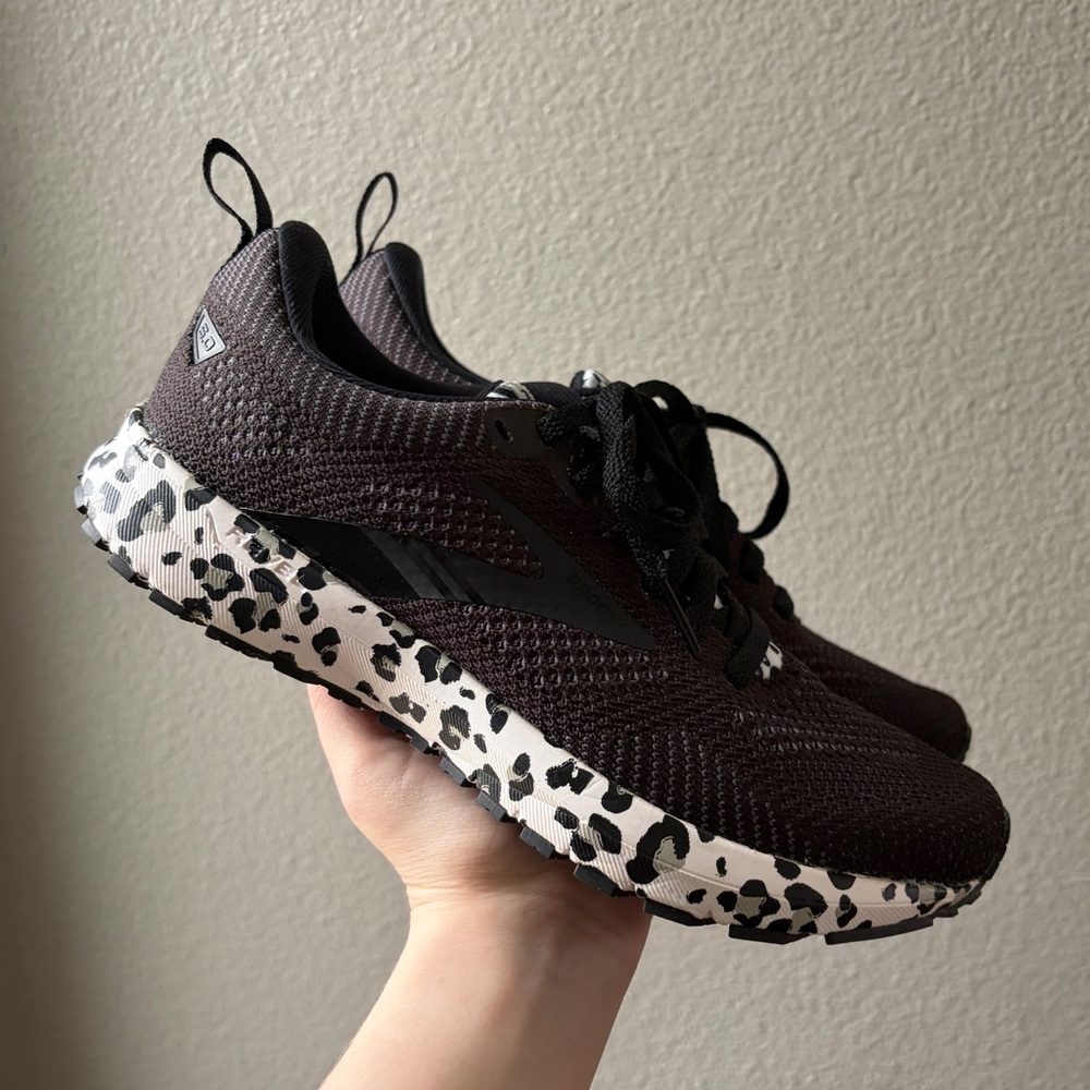 NEW Brooks Revel 5 Snow Leopard Run Wild Women’s Shoes- Rare!